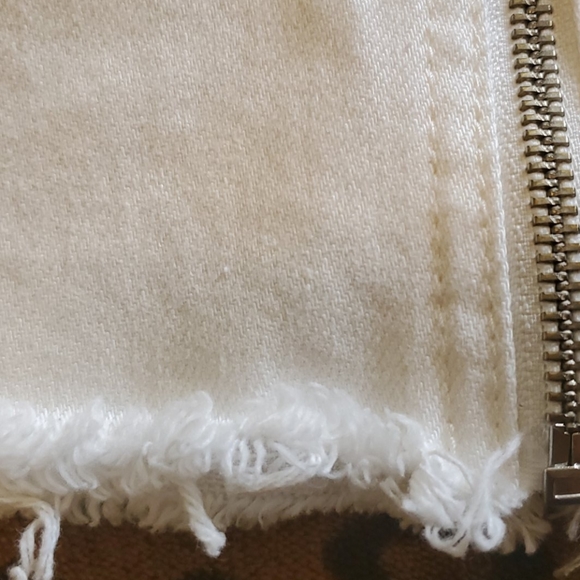 Mini skirt - Picture 4 of 8